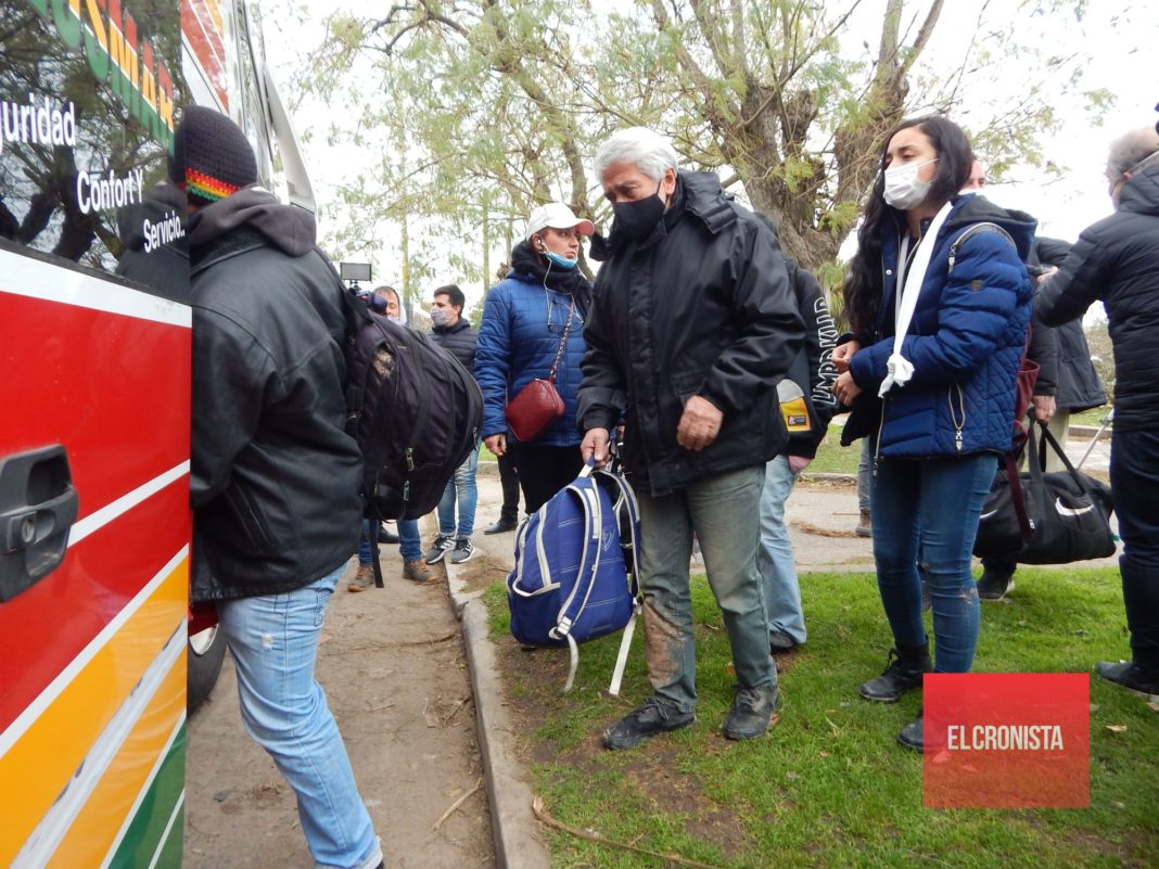 pasajeros suben a micro