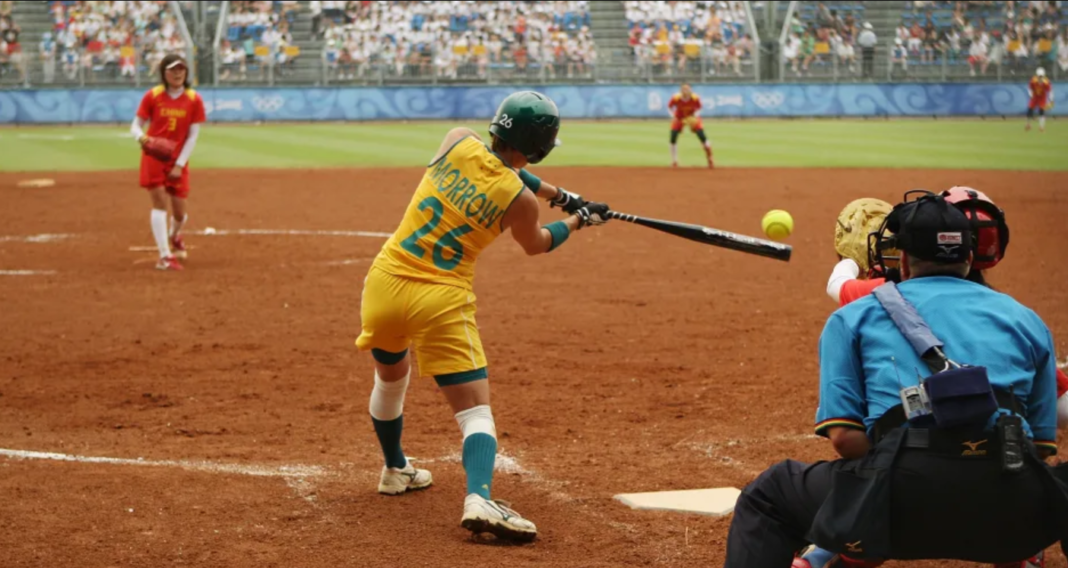 El sóftbol regresa a los Juego