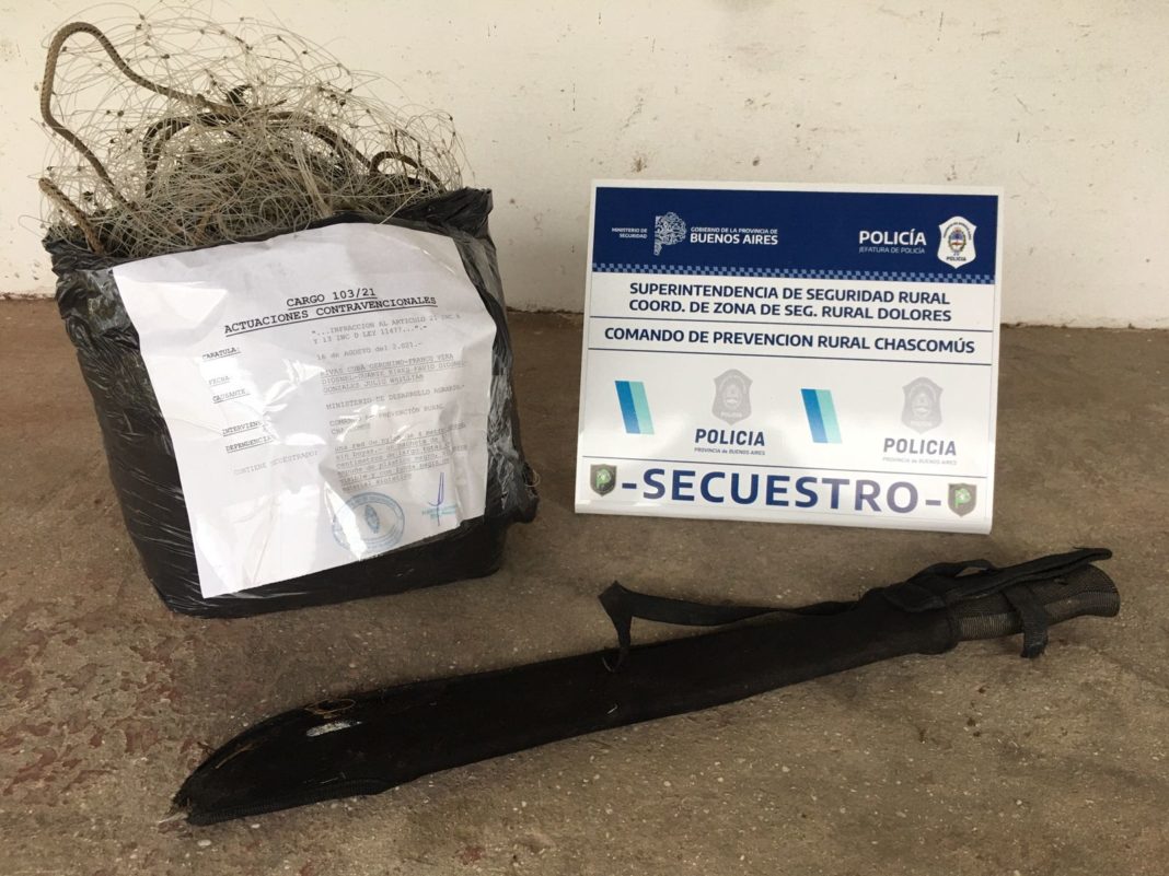 Red y machete secuestrado por el CPR Chascomús.